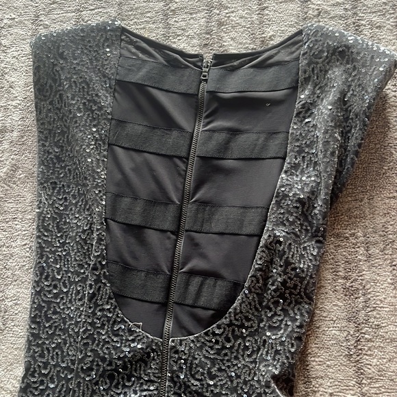 Alice + Olivia XS/P Sparkly Gray Velvet Sequin Midi Dress - Picture 5 of 8